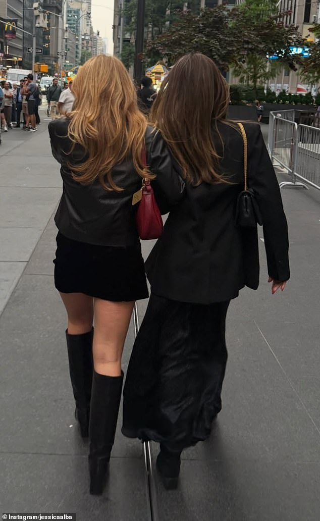The mother¿daughter duo matched in black outfits during a girls' night out