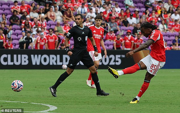 Renato Sanches, who was substituted for Kokcu, scored for Benfica moments after coming on