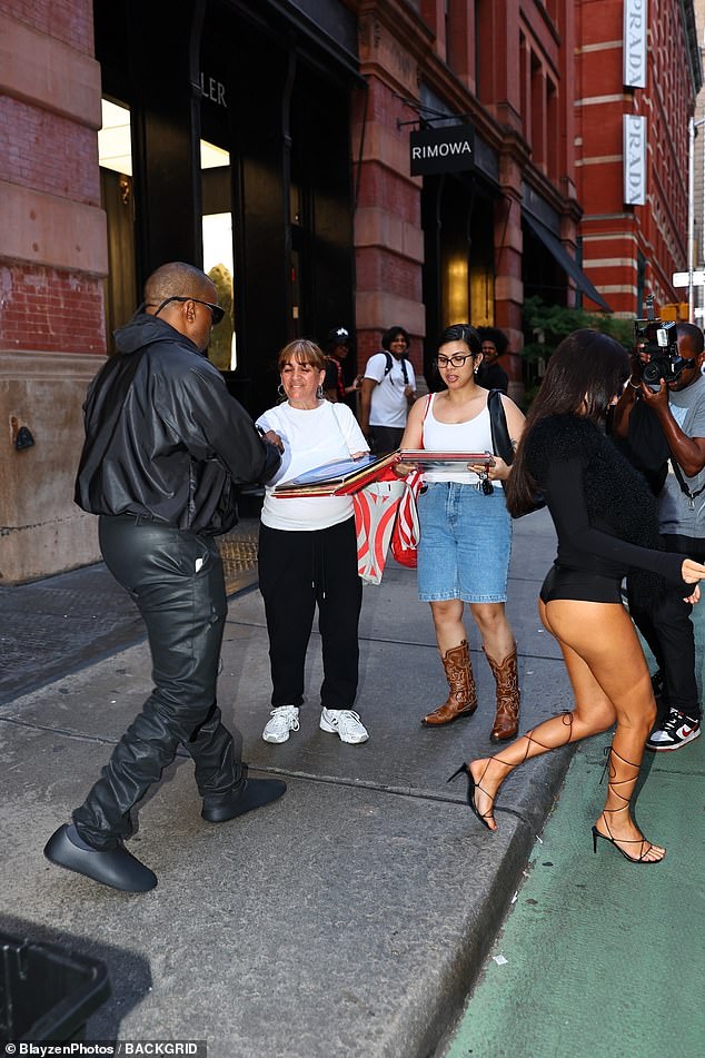 In 2018, Kanye made headlines for stating that ¿slavery was a choice¿ during an interview, prompting widespread backlash and concern over his mental health.