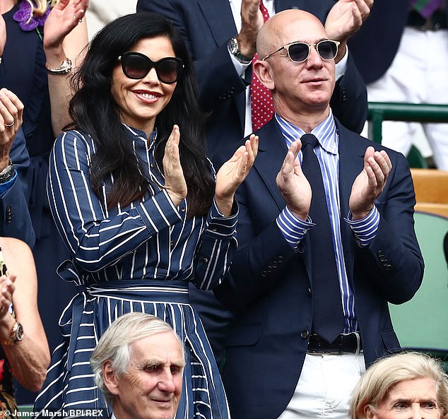 After splitting from their partners, Jeff and Lauren didn't wait long to start flaunting their love all over the globe. They made their first official appearance as a couple that July (seen)