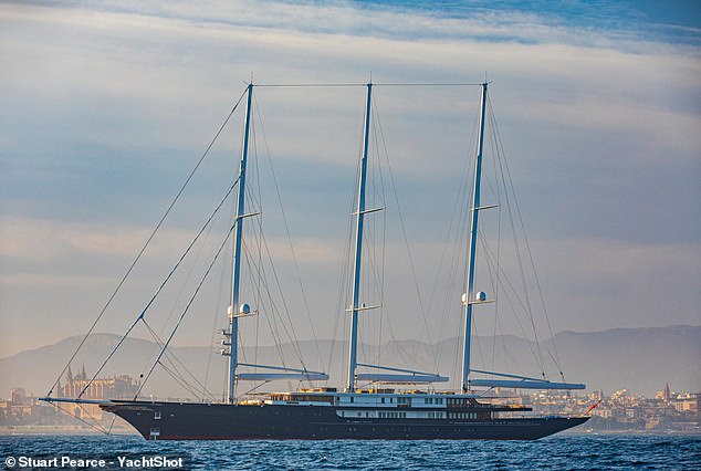 Jeff popped the question to Lauren in May this year after a romantic dinner under the stars on his mega-yacht (seen)