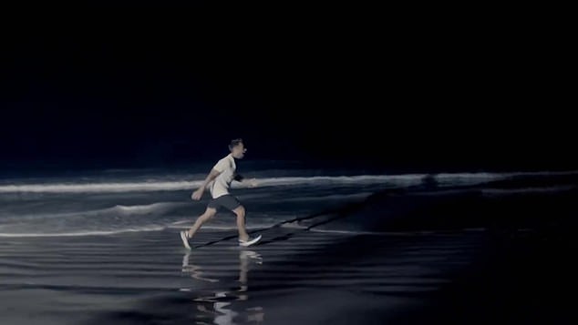 The scenes José was forced to watch prompted him to run across the shoreline and towards the villa while a presenter chaotically called after him