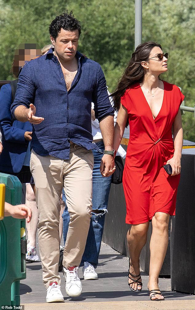Susann, who lives in a luxury £800,000 apartment in Chelsea, west London, last week enjoyed a leisurely lunch with father-of-two Sebastien at The River Cafe in Hammersmith