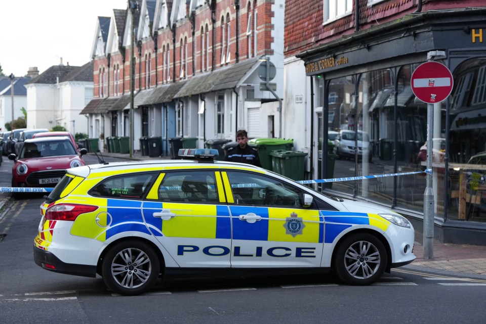 PICTURED HYDE RD EASTBOURNE ..SUSSEX NEWS AND PICTURES - news@sussexnewsandpictures.uk - 012 73 93 02 02.Police are evaluating 160 families after the bomb squad found an unidentified liquid in a house..Sussex Police said they are moving the families out in a planned operation after warning people to stay in their homes..The unidentified liquid was found in a bottle at a house in Eastbourne on Monday evening..Police called in the army bomb squad and the decision was taken to evacuate people living on six roads in the seaside town..A spokesman for the force said they are encouraging residents to be out of their homes by 9am today (Tuesday)..Detective Superintendent Jon Robeson: "The item is secure and the road closed, and a number of police will be present to provide reassurance as we work with emergency services and other partner agencies to minimise disruption.".Police were called to an address on Hyde Road at 1727 on Monday..The army bomb squad were called in to assess the bottle containing the unidentified liquid soon after..Police advised locals to stay indoors and a cordon is still in place..Sussex Police said: "In consultation with Explosive Ordnance Disposal and partners, a planned evacuation of nearby homes is being organised for Tuesday morning.".Detective Superintendent Jon Robeson said: Our priority is to keep people safe.."We are satisfied that there is no immediate risk to residents and an evacuation of nearby homes can be completed safely and effectively during daylight hours to minimise impact on the local residents..We appreciate the support of residents and the wider community who will be affected by the necessary precautionary actions we need to take, and hopefully they will be able to swiftly return to their homes.."I would like to thank them for their patience and understanding while we bring this incident to a safe conclusion..Public safety is our priority, and the cordon will take in around 160 homes. We will allow residents to return to their homes as soon as it is safe for them to do so..The six roads are Hyde Road, Camden Road, Calverley Road, West Terrace, Bath Road and Grove Road.
