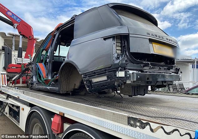 A stolen Range Rover is towed away from Baldwins Farm following the 2020 police raid