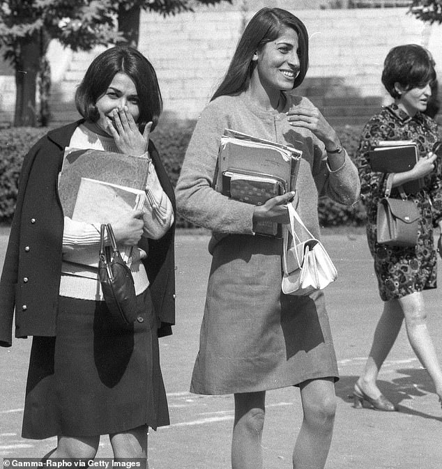 Young women dressed in Western fashion in Tehran in 1968