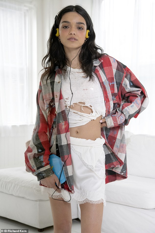 Alongside the interview, Rachel posed for a fun photoshoot to accompany it