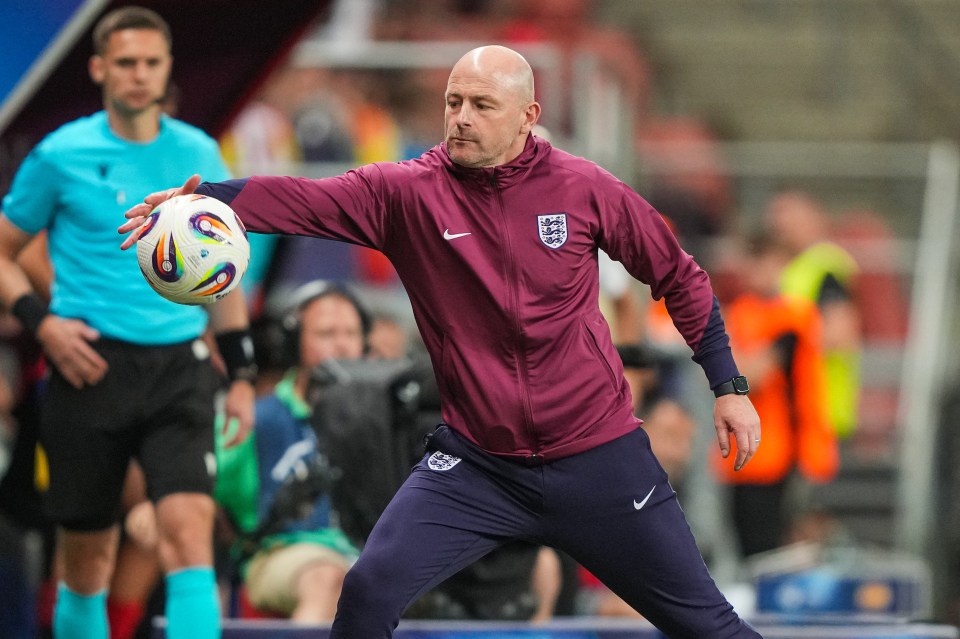 Lee Carsley, head coach of U21 England, reacting during a soccer match.