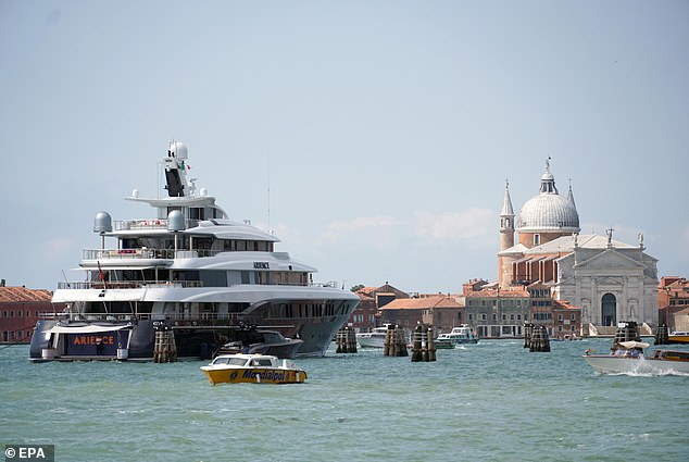 Guests will arrive by boat ¿ it takes around half an hour to get here from the city¿s Grand Canal where most are staying
