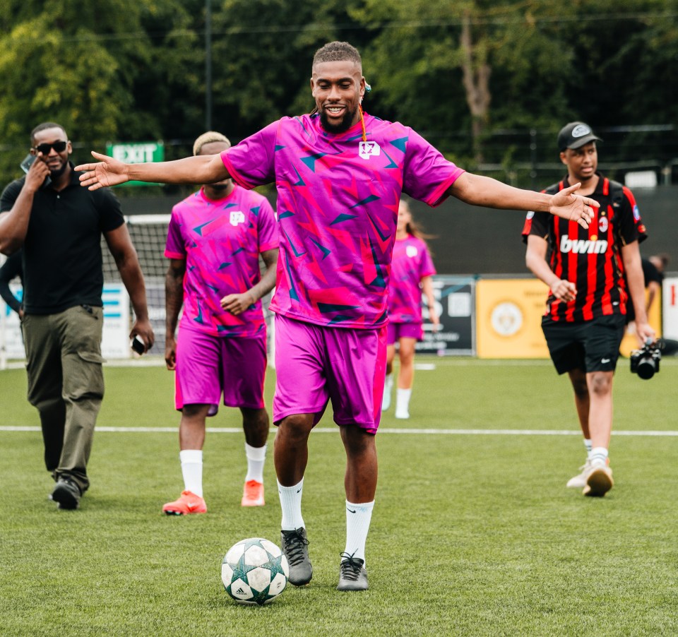Alex Iwobi at a soccer event.