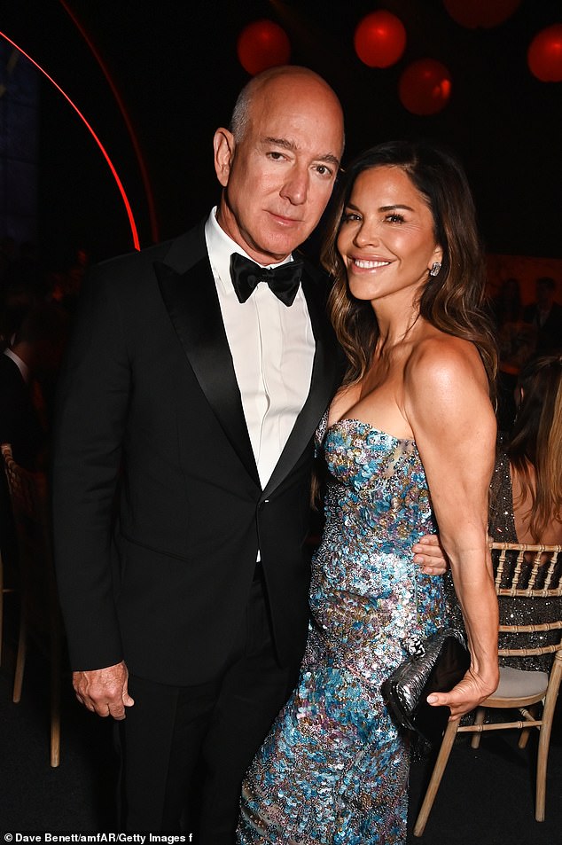 The world's third-richest man, Jeff Bezos , is set to get married to his glamorous girlfriend, Lauren Sanchez in just days, and many have been left wondering if he has a prenup in place this time around. (Pictured: Bezos and Sanchez on May 22)