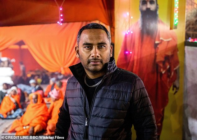 The idea was that Amol would join pilgrims in bathing in the sacred river. He would connect with his religious heritage, even though he describes himself as an atheist, and somehow heal his grief