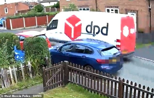 Aurman is filmed in his DPD van making deliveries as usual on the day of his murder. Shortly after this footage was taken, the victim was ambushed by the gang and executed in the street
