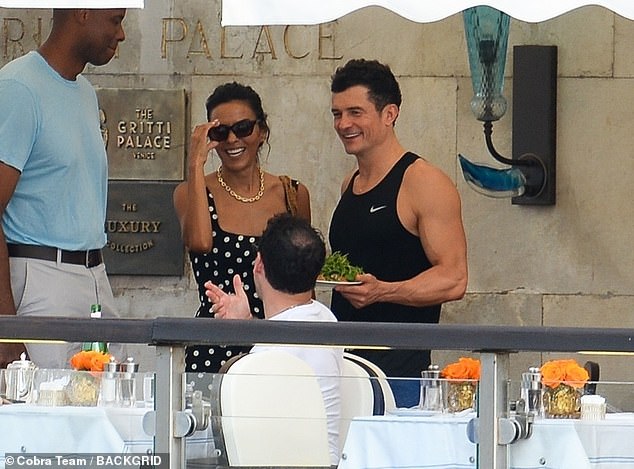 Orlando was pictured arriving in Venice for pals Jeff and Lauren's wedding on Thursday, and he's set to make his 'single man' debut at Friday's ceremony