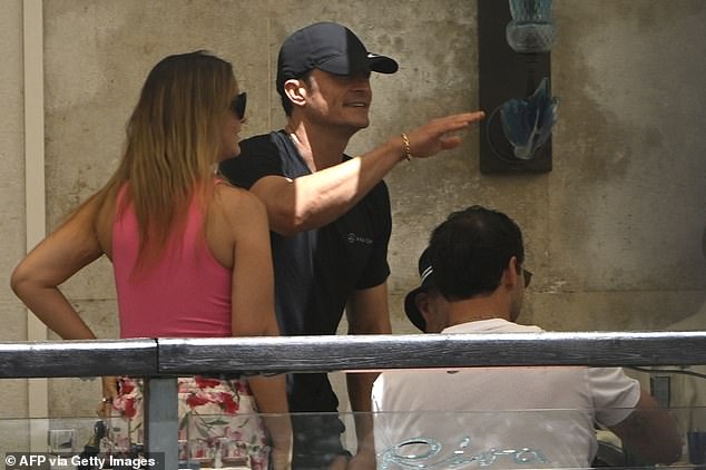 He then returned to the hotel to see friends