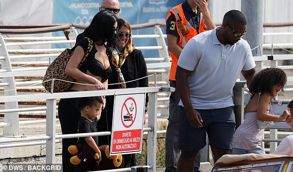 Venice, ITALY  Kylie Jenner arrives at Marco Polo airport in Venice with kids in tow for Jeff Bezos's wedding.  Pictured: Kylie Jenner  BACKGRID USA 26 JUNE 2025   BYLINE MUST READ: DWS / BACKGRID  USA: +1 310 798 9111 / usasales@backgrid.com  UK: +44 208 344 2007 / uksales@backgrid.com  *UK Clients - Pictures Containing Children Please Pixelate Face Prior To Publication*