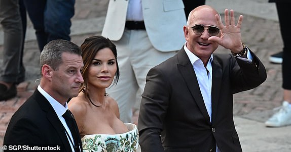 Mandatory Credit: Photo by SGP/Shutterstock (15376291cj) Lauren Sanchez, Jeff Bezos Jeff Bezos and Lauren Sànchez Wedding Arrivals at Campo Della Madonna dell'Orto Venice, Italy - 26 Jun 2025
