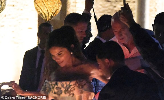 BGUK_3283590 - *PREMIUM-EXCLUSIVE* Venice, ITALY  A wet bride is a lucky bride! Jeff Bezos and bride, Lauren SÃ¡nchez, leave their wedding party under a huge thunderstorm in Venice.  Pictured: Jeff Bezos / Lauren Sanchez  BACKGRID UK 26 JUNE 2025   UK: +44 208 344 2007 / uksales@backgrid.com  USA: +1 310 798 9111 / usasales@backgrid.com  *Pictures Containing Children Please Pixelate Face Prior To Publication*