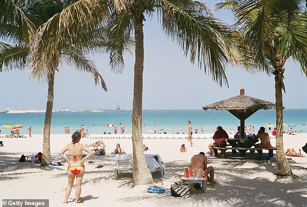 There were a lot of social media users who shared in the experience of Walter Ego and also found Dubai to be 'fake'