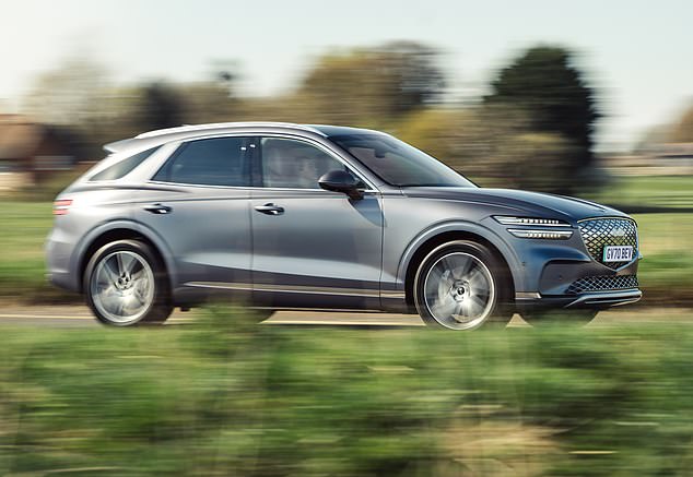 There are three main drive modes ¿ Eco, Comfort and Sport ¿ plus a new 'AI' mode that reads the road and your driving style and adapts accordingly
