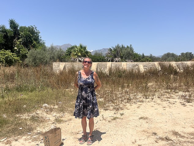 Jodie,(pictured)  a British woman who has been unable to find a job or home in Benidorm since Brexit in 2020, says the people living in the encampment have formed a ¿community¿