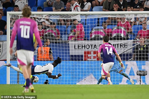 But Jonathan Rowe won a pulsating final for England with a diving header early in extra time