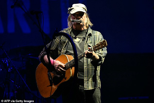 Neil, who is married to Splash and Kill Bill actress Daryl Hannah, played all of his big hits for his Glastonbury performance, including Rockin' in the Free World and Throw Your Hatred Down
