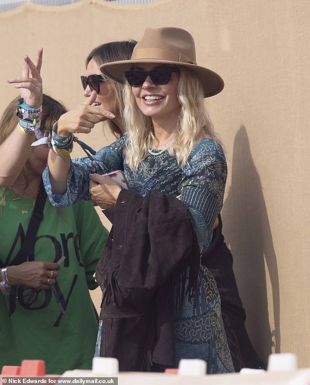 The mum-of-three stunned as she enjoyed today's star-studded lineup, which included the legendary Sir Rod Stewart