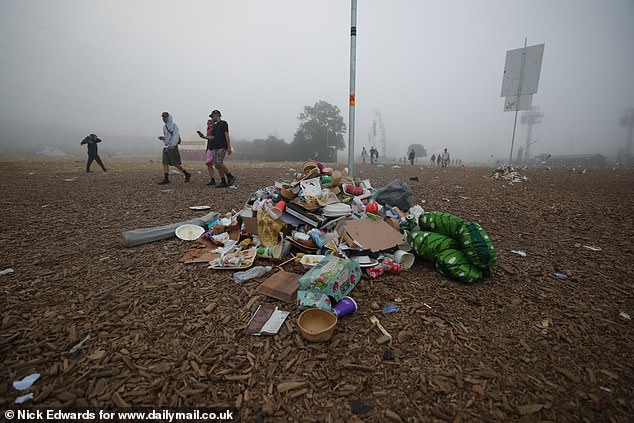 Thousands of volunteers dedicate their time to tidying up the mess left by the some 210,000 attendees
