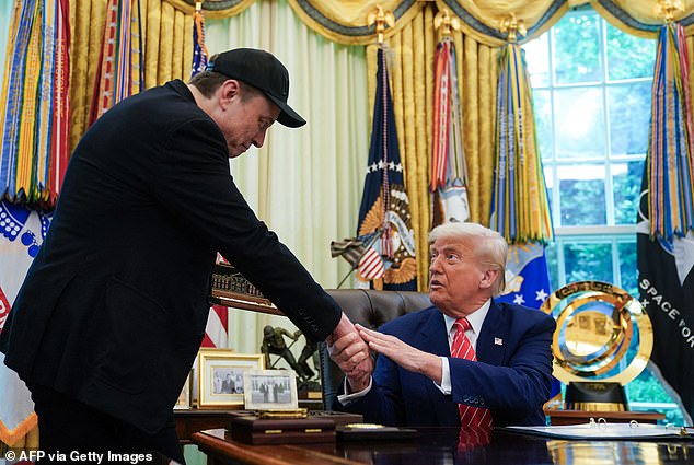 Love-blind optimists prayed that the world’s most powerful man and the world’s richest man could keep their curious bromance alive, and the teary-eyed, televised Oval Office farewell that Elon received on Friday seemed to suggest that there was hope for these political darlings.