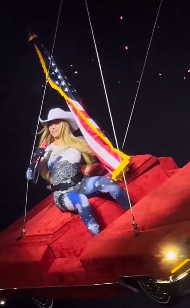 Beyonce was forced to abruptly stop her show whilst mid-air in her flying car, and the horrifying moment was captured by numerous fans who attended the show