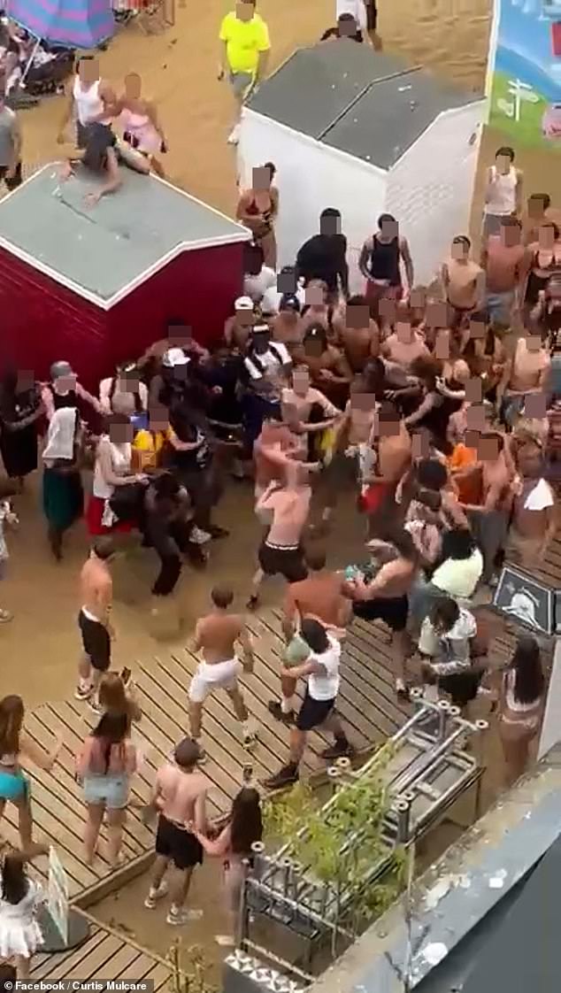 A mass brawl involving hundreds of youngsters broke out on Broadstairs beach on Saturday