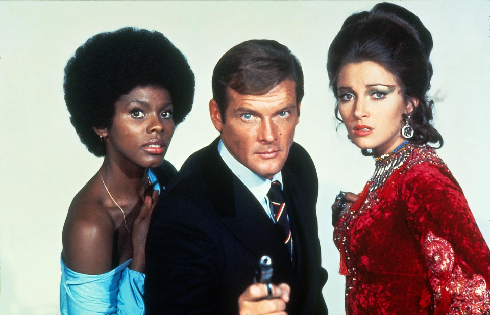 Roger Moore, Gloria Hendry, and Jane Seymour in Live and Let Die.