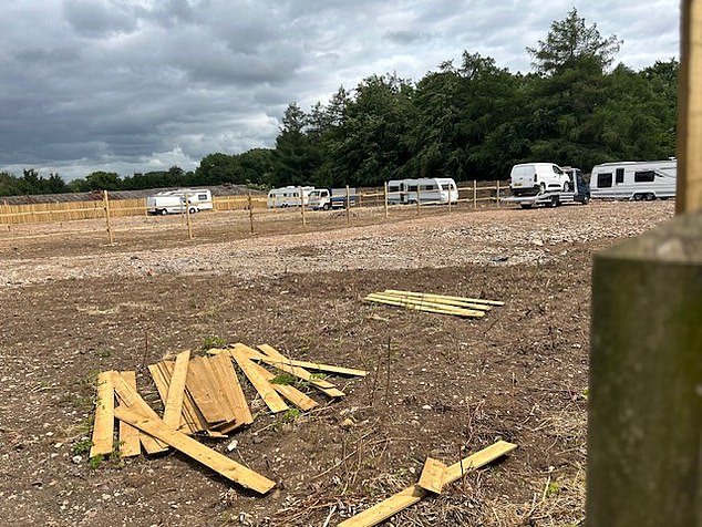 BUCKINGHAMSHIRE A field at Kingsgate Farm, Lee Gate was levelled by diggers and pitches for five caravans and one static mobile home were created without planning permission