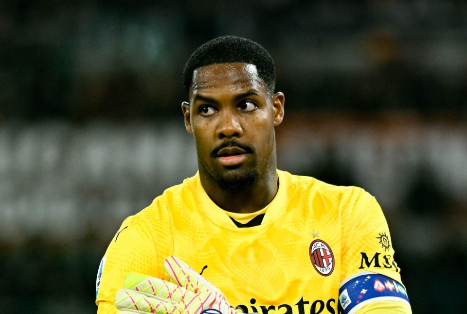 Mike Maignan, AC Milan goalkeeper, during a Serie A match.