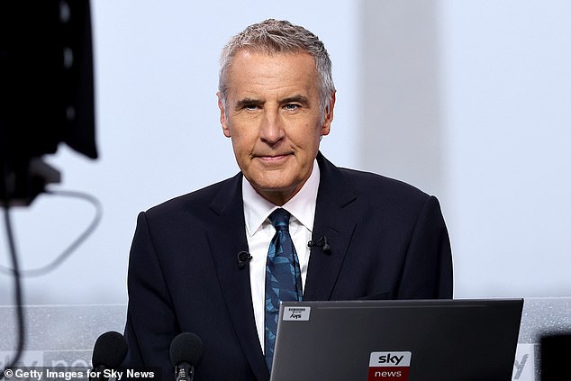 Newsreader Dermot Murnaghan today revealed he has been diagnosed with stage 4 cancer .