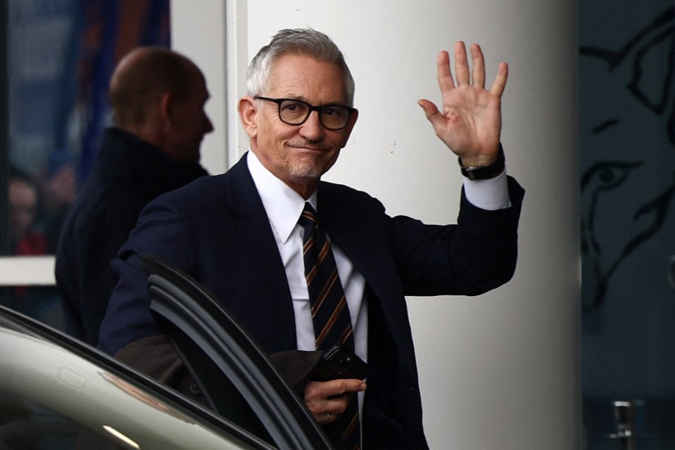 Gary Lineker waving goodbye.