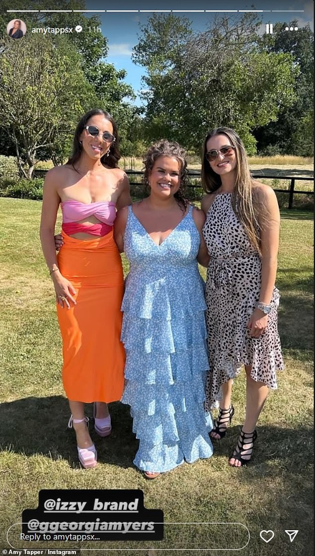 Amy Tapper (middle) looked nothing short of dazzling at the weekend, as she displayed her incredible weight loss at a family wedding