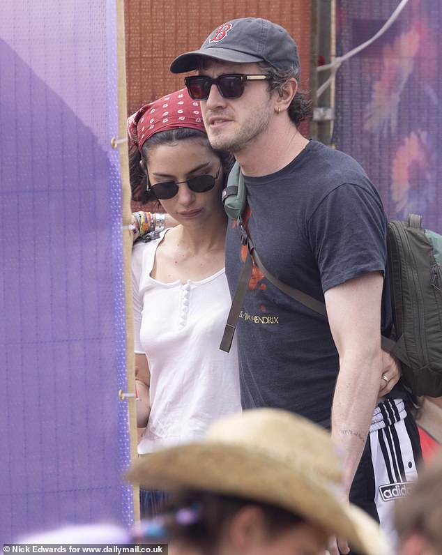 Paul Mescal was spotted in Glastonbury festival¿s VIP area draping his arm around his girlfriend Gracie Abrams