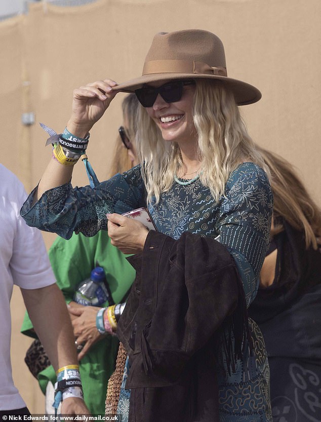 Holly Willoughby enjoyed the final day of Glastonbury 2025 on Sunday as she rocked a bohemian look at the festival