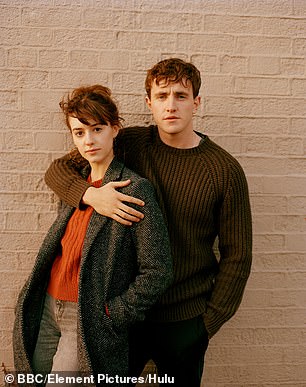 Daisy Edgar Jones and Paul Mescal in Normal People