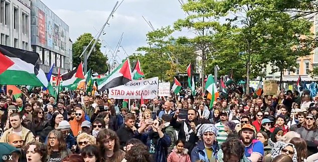 Around 4,500 people are estimated to have joined the pro-Palestine march in Cork on Saturday