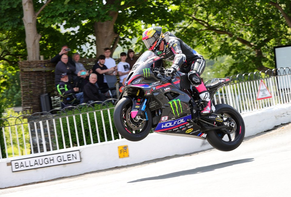 Pacemaker Press. 2-6-25. IOM TT, Davey Todd - 8TEN Racing - BMW during today's \\superbike race 1 at Ballaugh Bridge in Isle of Man. Photo by Alan Weir/Pacemaker Press