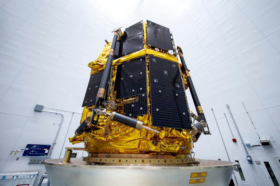 Resilience lunar lander integrated into SpaceX Falcon 9 launch vehicle adapter.