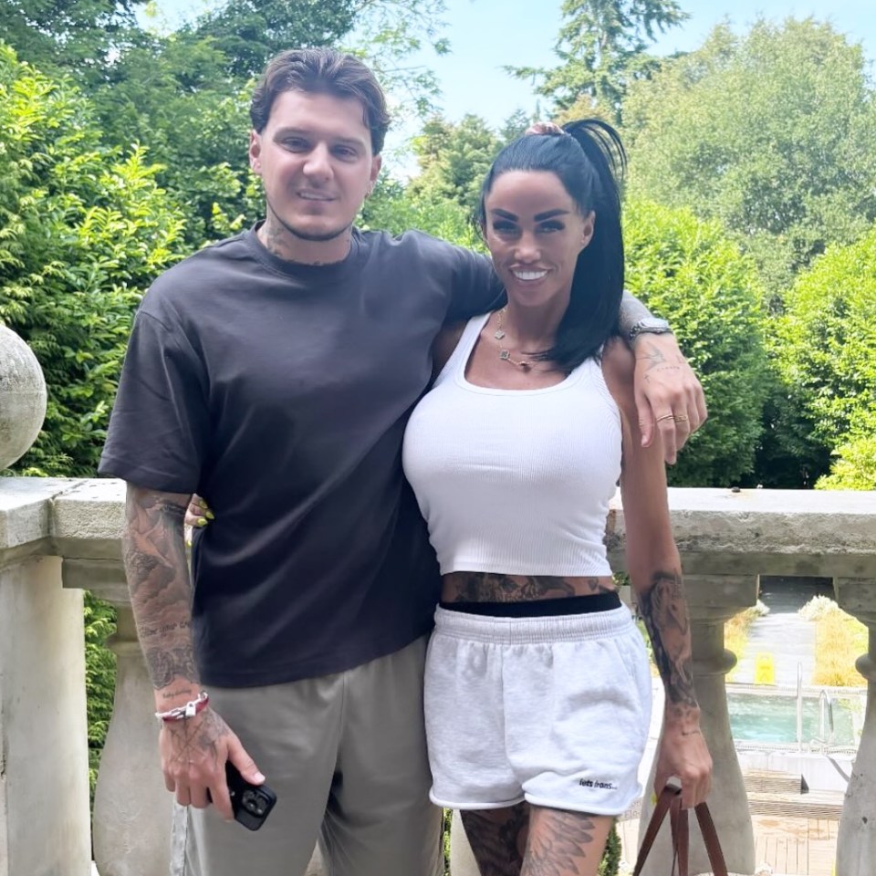 Katie Price and JJ Slater posing together.