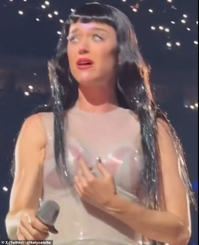 Katy Perry wept openly onstage in Mexico City, in resurfaced footage that was filmed just weeks before her split from Orlando Bloom went public