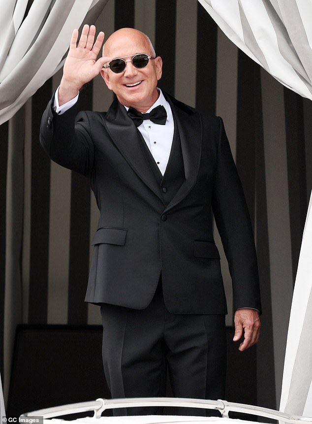 Her new husband, 61, for his part, donned a chic black tuxedo
