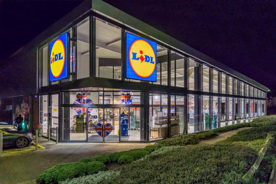 Night-time photograph of a Lidl supermarket.