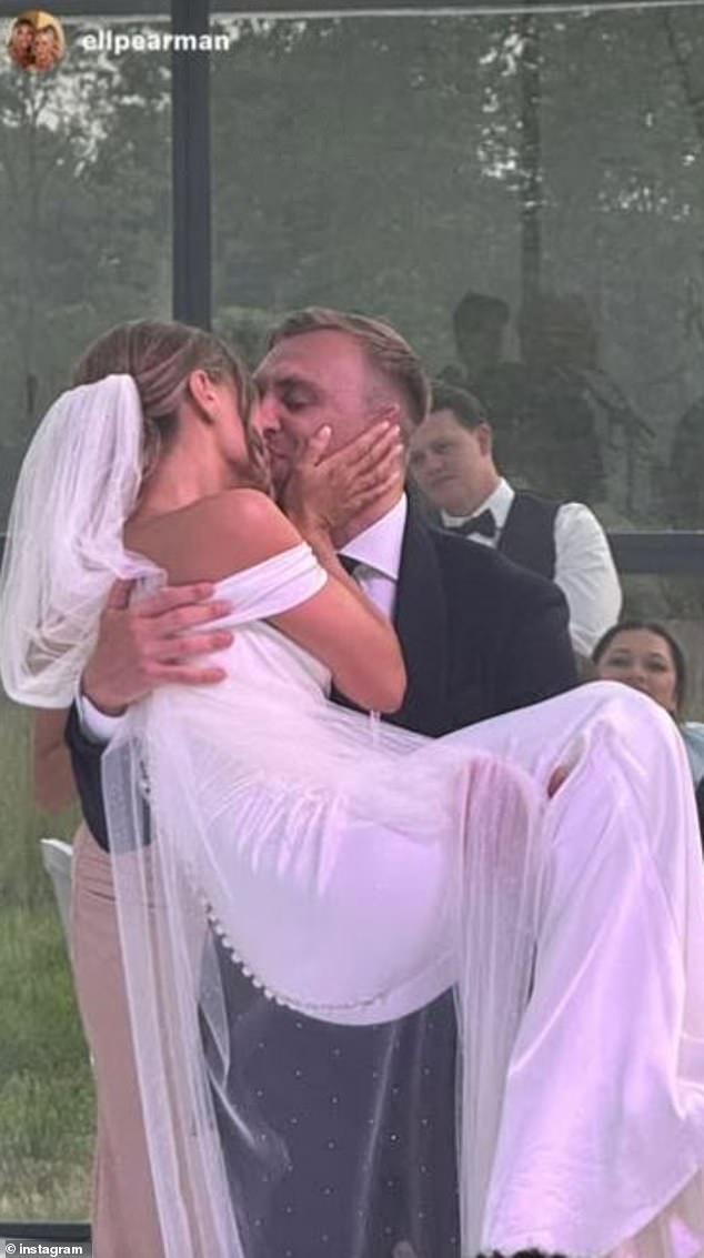 In a new photo shared on her Story, Dani Dyer, 28, was swept off her feet by her new husband, Jarrod Bowen, and they embraced in a cheeky kiss