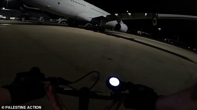 Palestine Action shared footage of two of its activists allegedly approaching the Voyager on electric scooters before damaging the engines with red paint